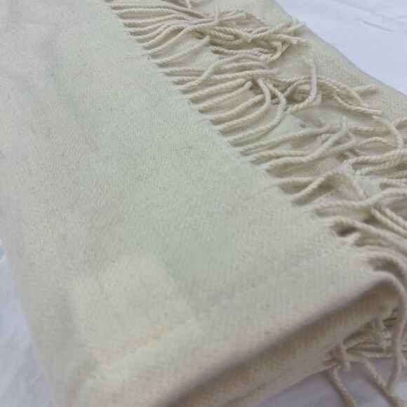 New The Company Store
Legends Luxury Lambswool Ivory Throw Blanket - Picture 2 of 7